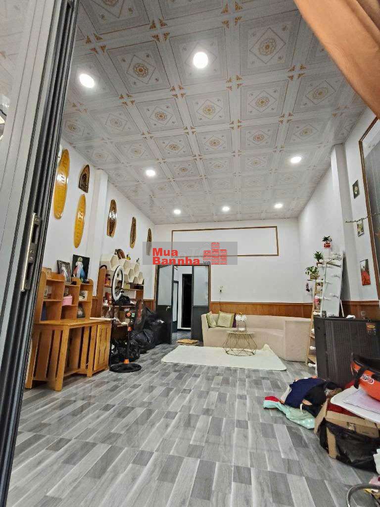 SIÊU PHẨM nhà 96m2, ngay Chợ Dĩ An 2