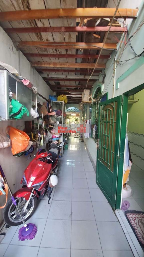 NHÀ TO CHÀ BÁN 217M2 VỪA Ở VỪA CÓ 5 PHÒNG TRỌ PHÍA SAU KẾ CẦU GẠCH DƠI