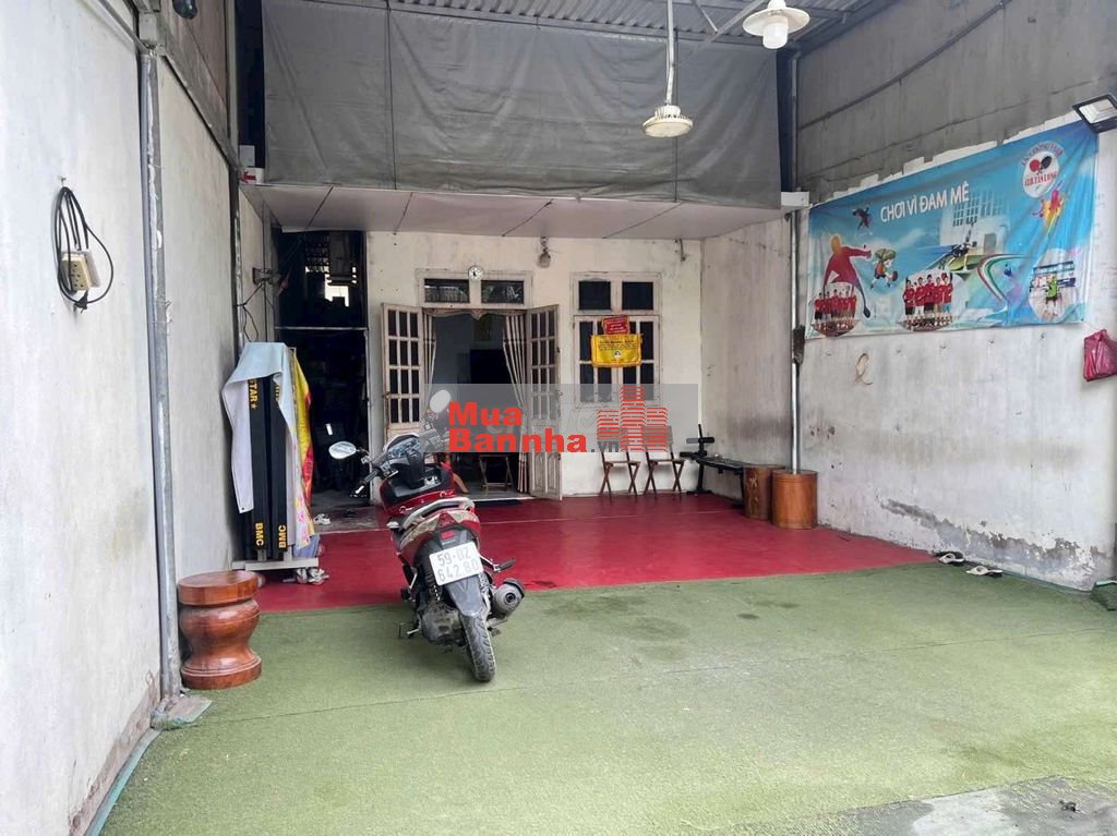 NHÀ CẤP 4, DT 110M2 (5x21.5), ĐƯỜNG 6M, GẦN VINCOM, 3 ĐỒNG TL