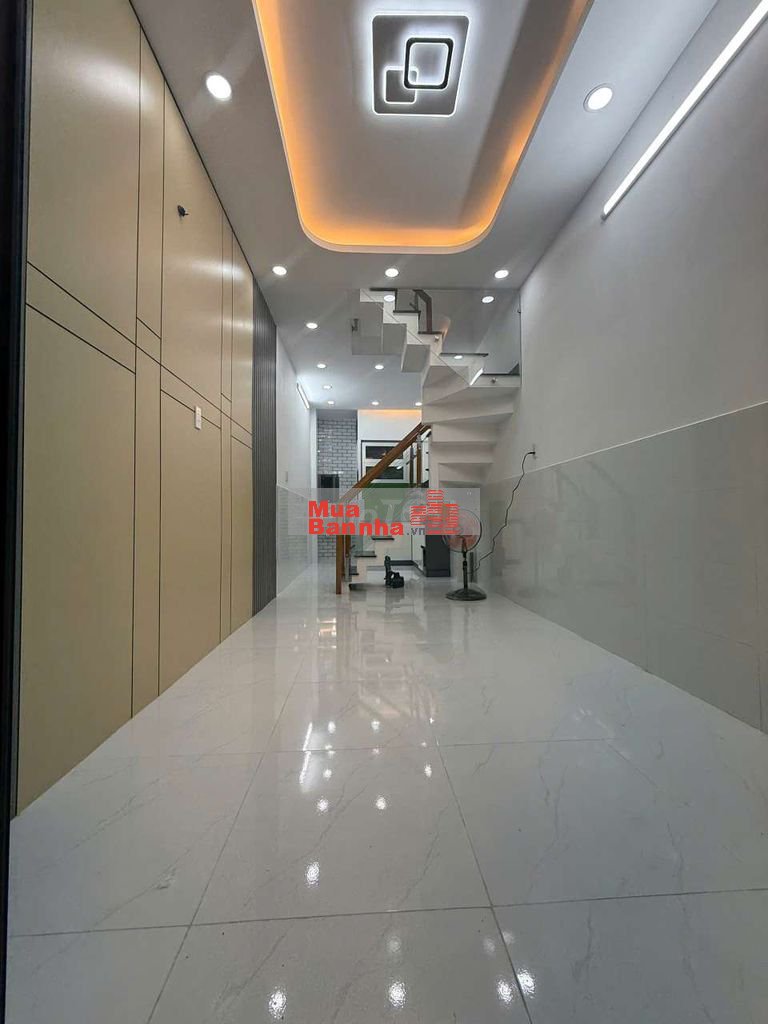 BÁN NHÀ 2 TẤM NGAY CV ĐẦM SEN GIÁ 2 TỶ 850