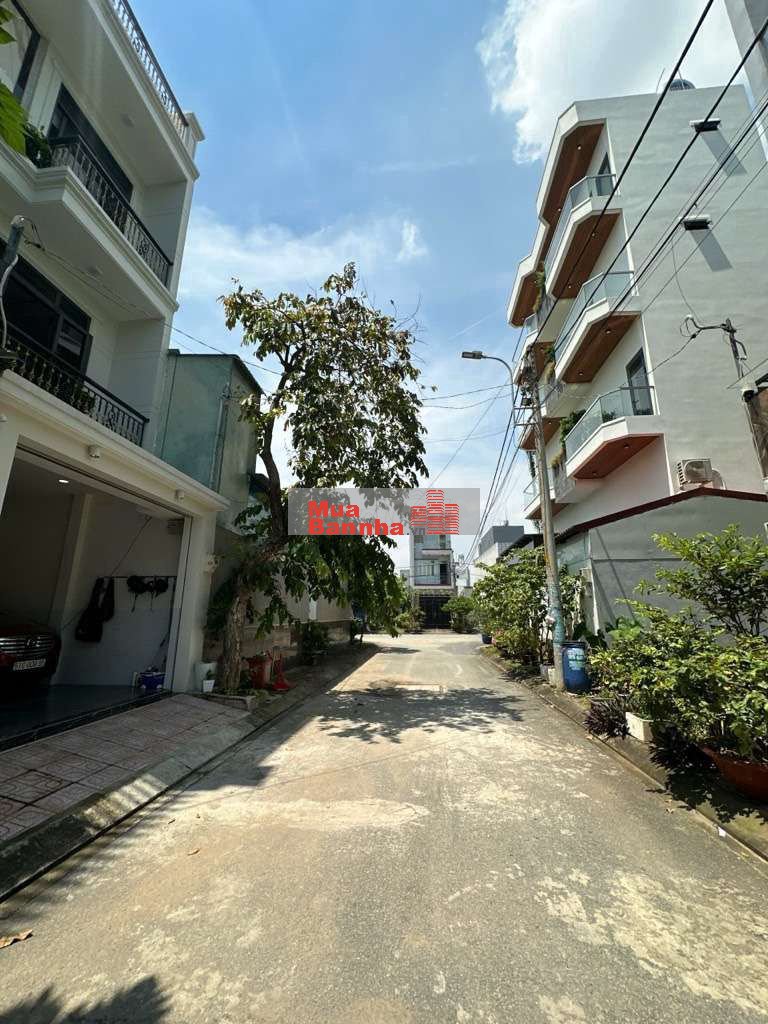 Bán nhà vị trí đẹp pháp lý rõ ràng an ninh xe hơi ngủ trong nhà