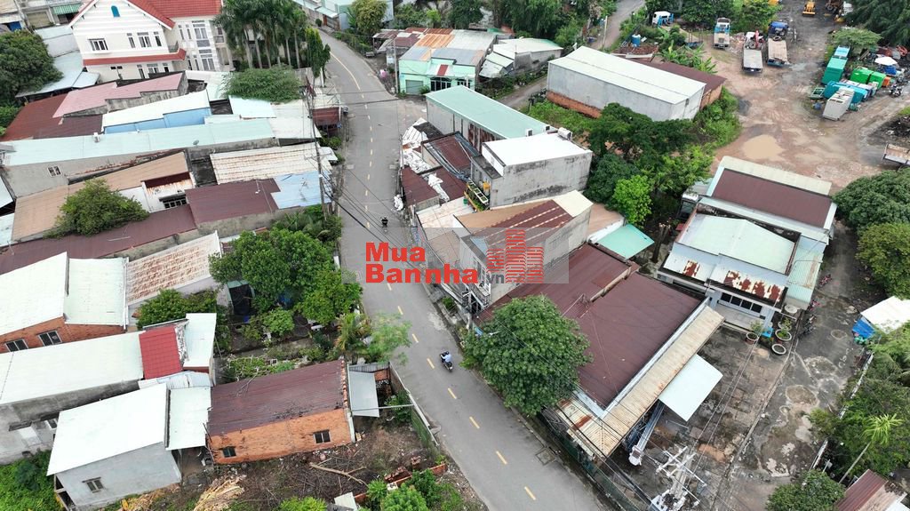 Bán Nhà Mặt Tiền  Đường 15 dtsd 60m2, cạnh bến xe đông mới, Gametro