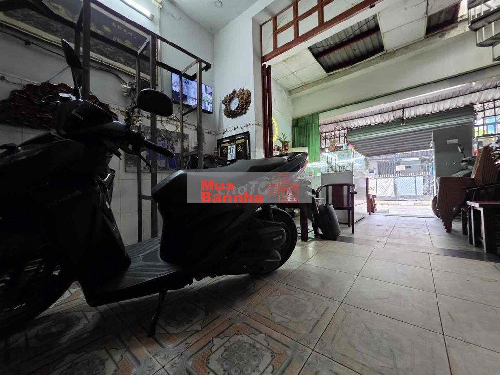 NGỘP BANK SÁT KHU TÊN LỬA DT 5*20 3 LẦU CHỈ 6..25TỶ TL