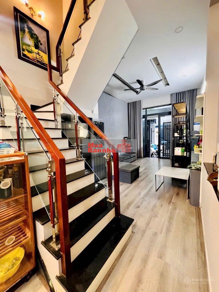 Bán nhanh nhà 3 tầng Võ Văn Ngân, hoàn công đầy đủ, nhà đẹp, kiên cố