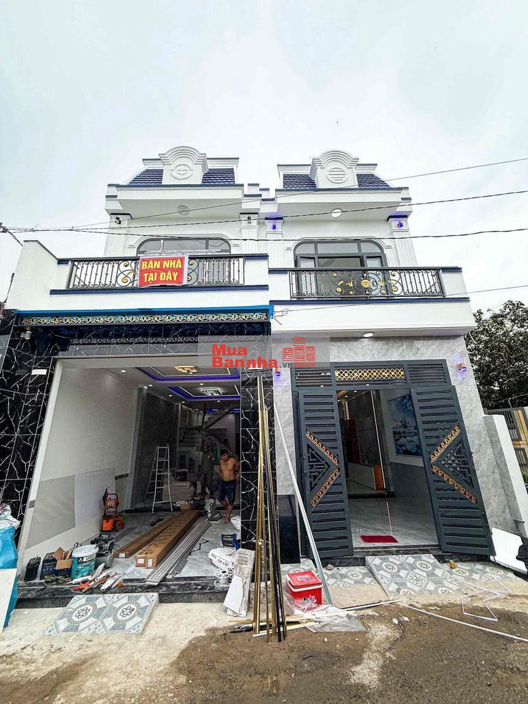 Chủ gởi bán nhà HOÀN CÔNG mặt tiền hẻm thông gần chợ TÂN VẠN,4.1x18=70