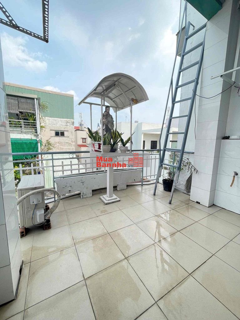 Nhà hẻm 5m thông đường Trường Chinh P.14 Tân Bình 42m2 dtsd 130m2