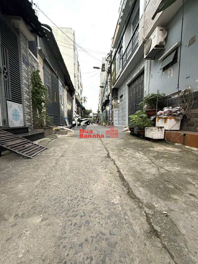 NHÀ 2 TẦNG 56 m2 - HẺM XE HƠI - TẶNG FULL NỘI THẤT - SHR - KV SẦM UẤT