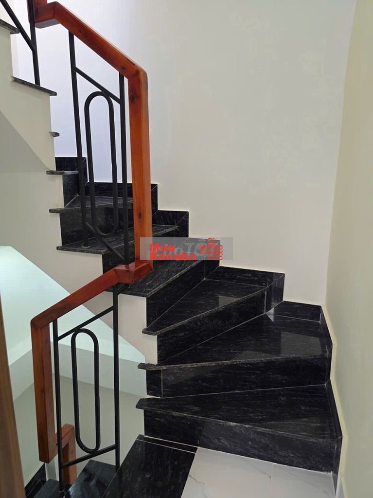 NHÀ 3 TẦNG_2 PN_3WC_TÂN BÌNH_LẠC LONG QUÂN