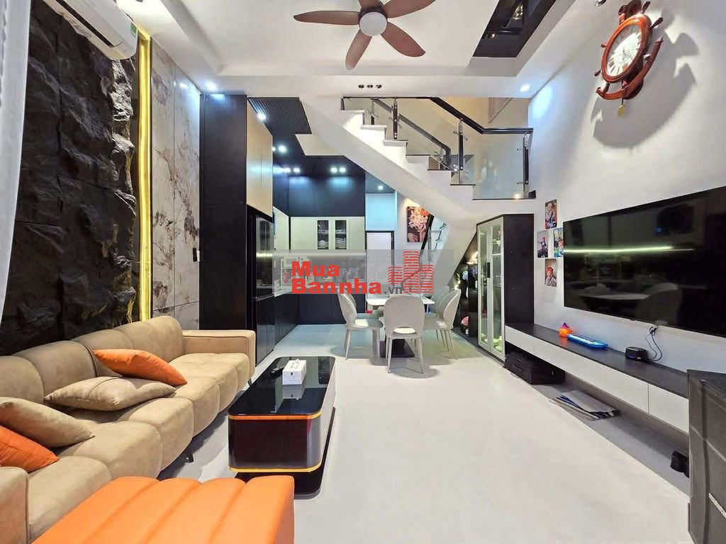 Bán Nhà đẹp k Hoàng Diệu, full nội thấy xịn