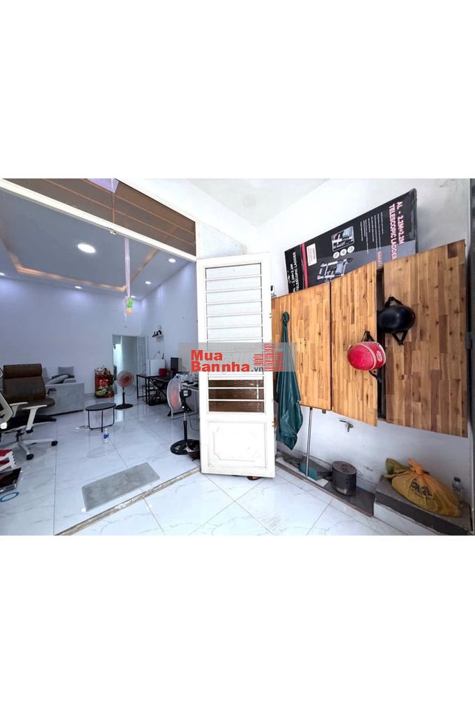 Nhỉnh 70tr/m có nhà 2 tầng,4x17,sát bên chợ Phạm Văn Bạch,P.12,Gò Vấp