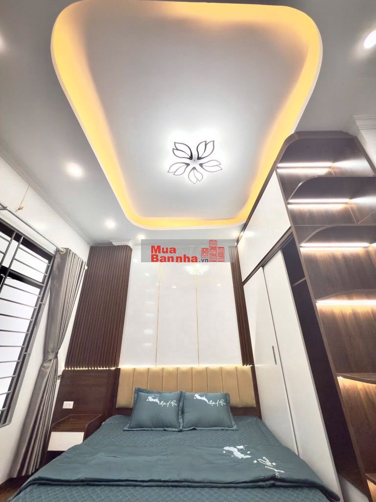 Tôi cần bán nhà Trần Quốc Toản, giá 10.5 tỷ, 26m2x4T, SĐCC