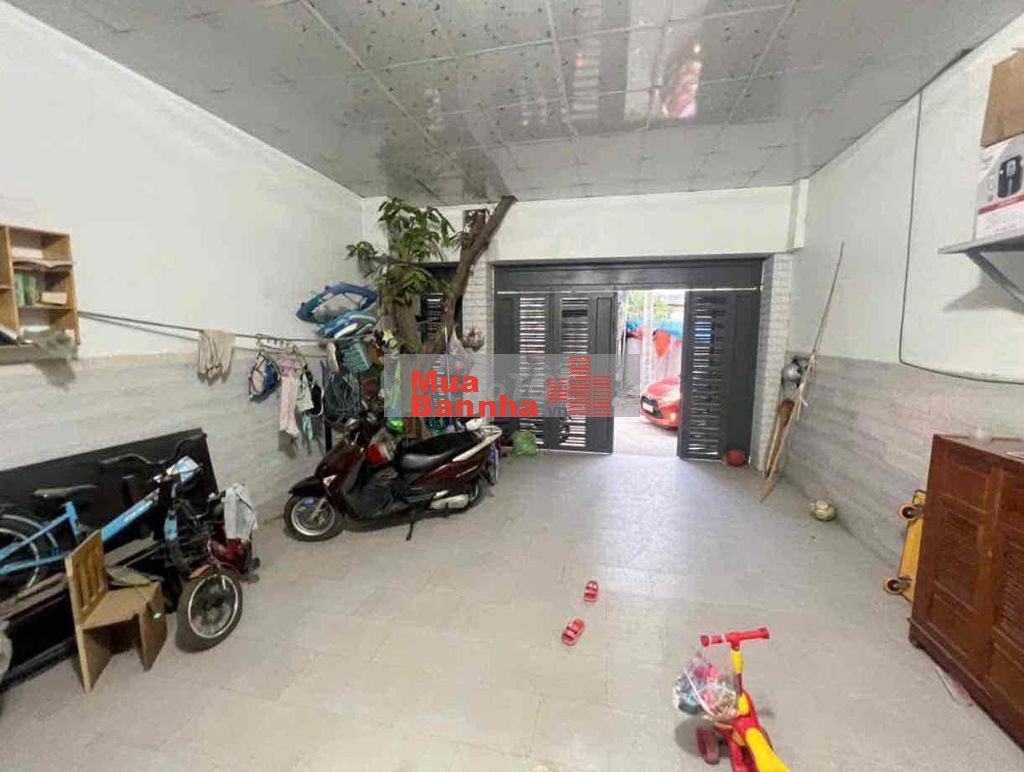 nhà cấp 4 cực to. hẻm xe tải. đường linh đông gần phạm văn đồng