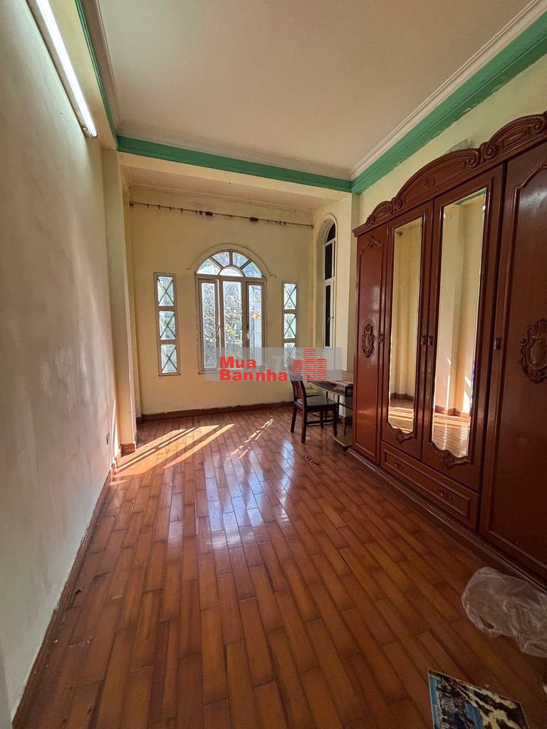 24 tỷ - Mặt phố Kim Mã-Sơn Tây, 62m2, 5 tầng, vỉa hè rộng, KD tốt