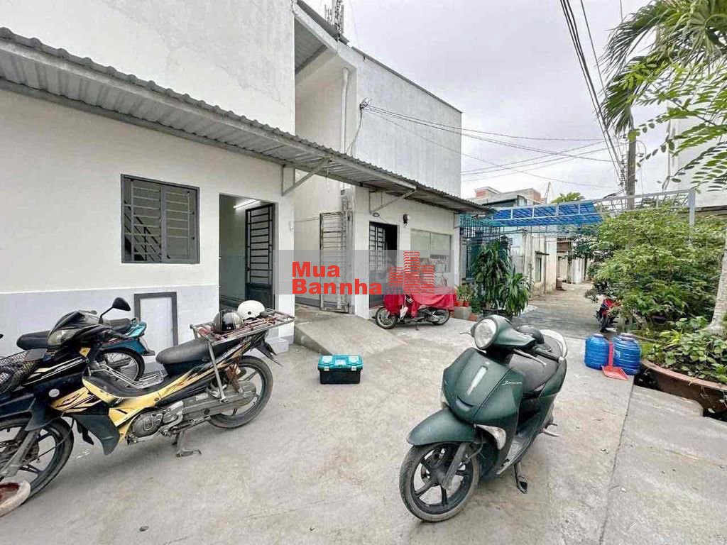 Không người trông coi bán dãy trọ Bình Chánh .Giá bán 2 tỷ050.