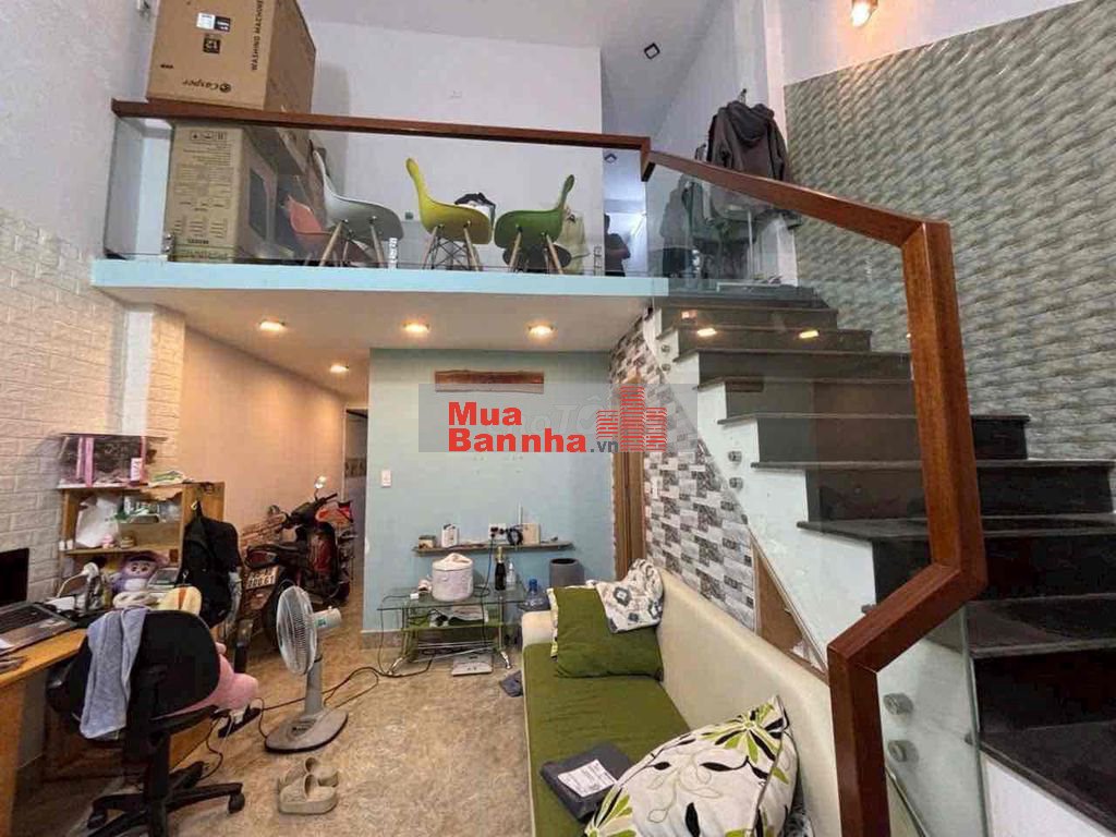 nhà c4 gác lửng sạch sẽ nguyễn phước nguyên chỉ 2tyxxx
