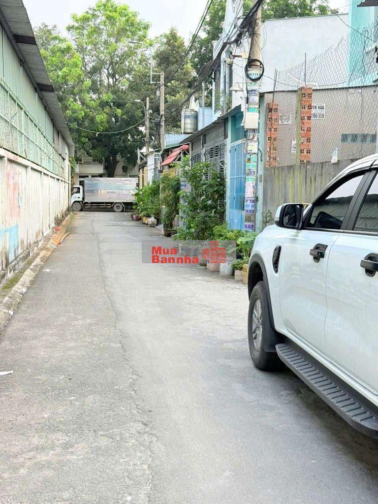 Nhà đẹp đường phan văn hớn 5,6x18 3tầng