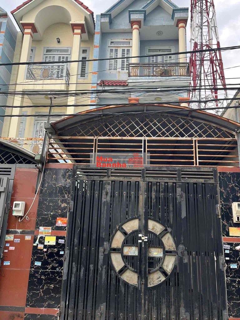 bán căn nhà diện tích lớn vi tri đẹp hiệp thành Quan 12