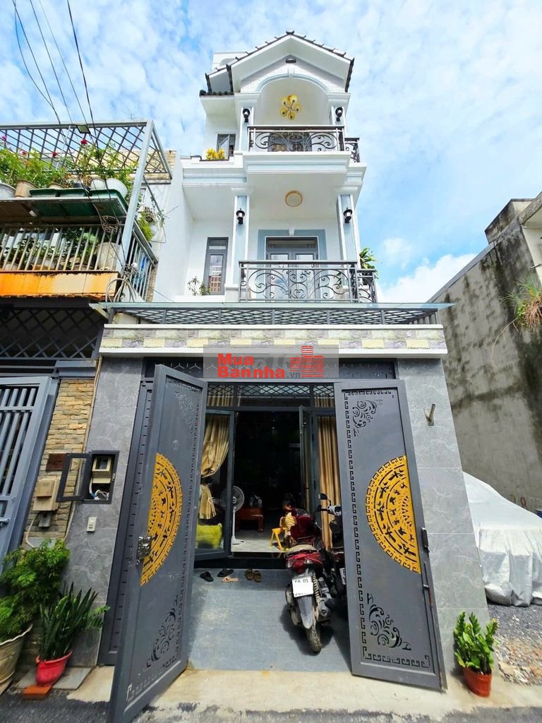 Bán Nhà 4 Tầng, 60m2 , 4PN - Lò Lu Quận 9 – Gần Vinhomes – Giá 6.6 Tỷ