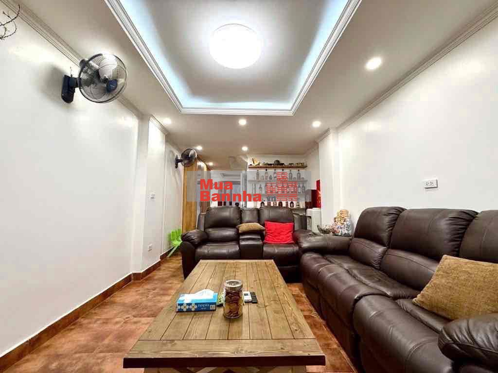 NHÀ 5 TẦNG - HẺM XE HƠI - NGANG HƠN 4,5M - 3PN - QUANG TRUNG, P.10, GV