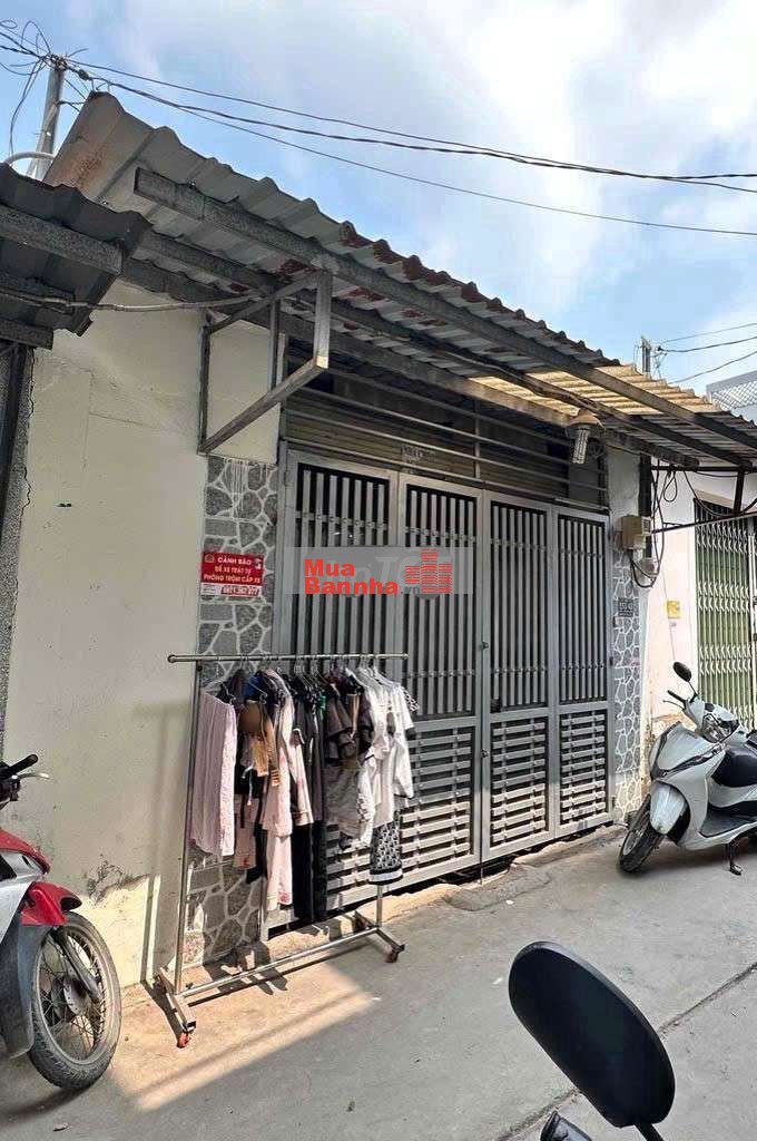 1/ Bình Thành, Nhà 5×15 cấp 4 tiện xây mới hẻm 4m ,rẻ hơn đất ccg