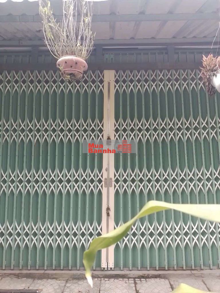 Cần bán gấp căn nhà cấp 4 số nhà Quận đường Lê Văn Quới.