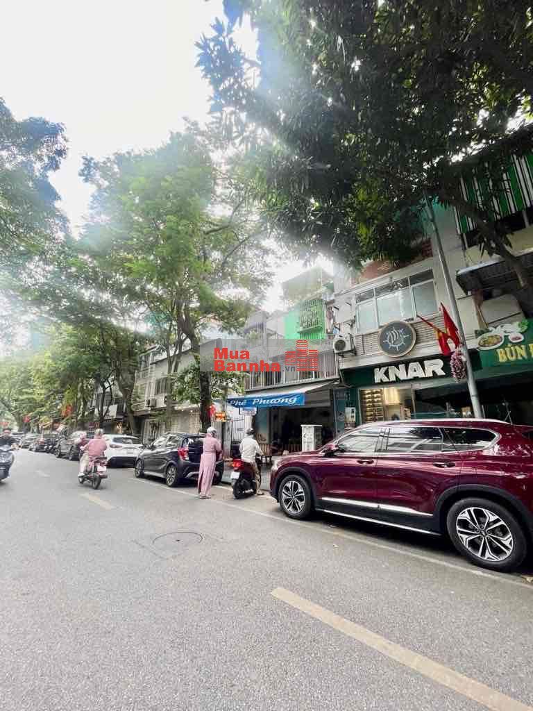 Bán nhà riêng phố Hàng Chuối, Hai Bà Trưng 45m2, 3 tầng, giá 11 tỷ.