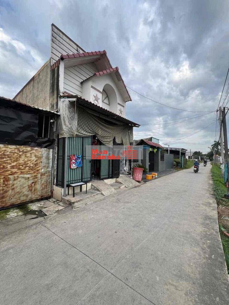 CHÍNH CHỦ BÁN NHÀ 125m 5 x 25 NGAY UBND ĐỨC HOÀ ĐÔNG