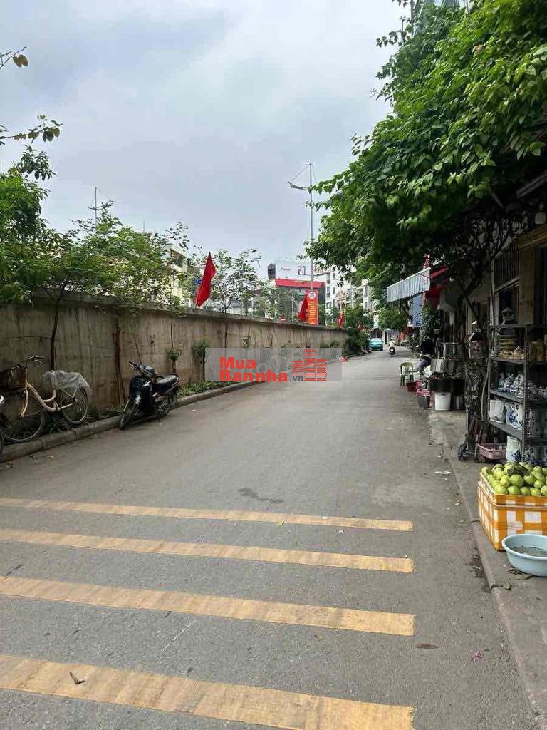 NHÀ ĐẸP TỨ LIÊN - 3 THOÁNG - THANG MÁY- 10M RA PHỐ 36M2 11.2 TỶ 3PN