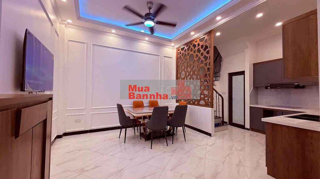 🔥 BÁN NHÀ PHỐ VĂN CAO – TRUNG TÂM BA ĐÌNH- 32m² x 5 TẦNG HƠN 7 TỶ