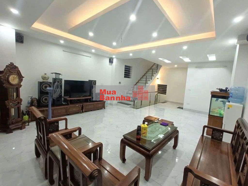 🏡 VIỆT HƯNG – 51m² – 💰11,XX TỶ
🌟 SIÊU PHẨM GARA Ô TÔ – NHÀ DÂN XÂY