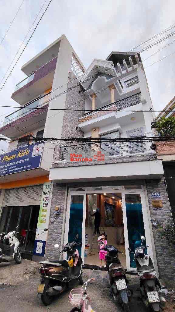 🆘🆘BÌNH TÂN-  67 m —   4.5 x 15Trệt  3lầu  san thượng  4 PN  HẺM 6 m