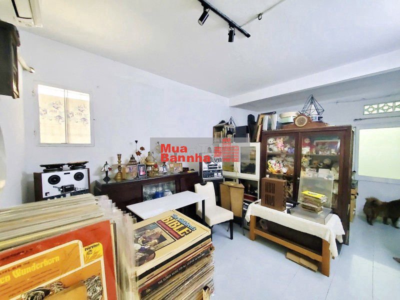 BÁN GẤP NHÀ HUỲNH VĂN BÁNH - 81m2 - VÀI BƯỚC RA HXH CHỈ 9.x TỶ