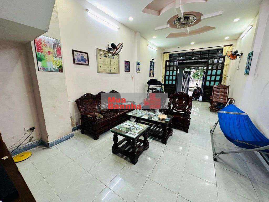 Bán nhà 3 tầng, hẻm ô tô, đường Man Thiện, Quận 9, chỉ 6.5 tỷ