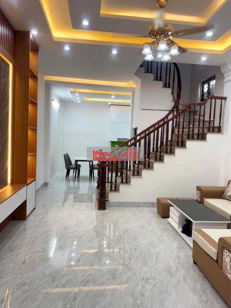 hơn 6 tỷ có nhà đẹp ở ngay 41m2 xây 4 tầng. Full nội thất như hình