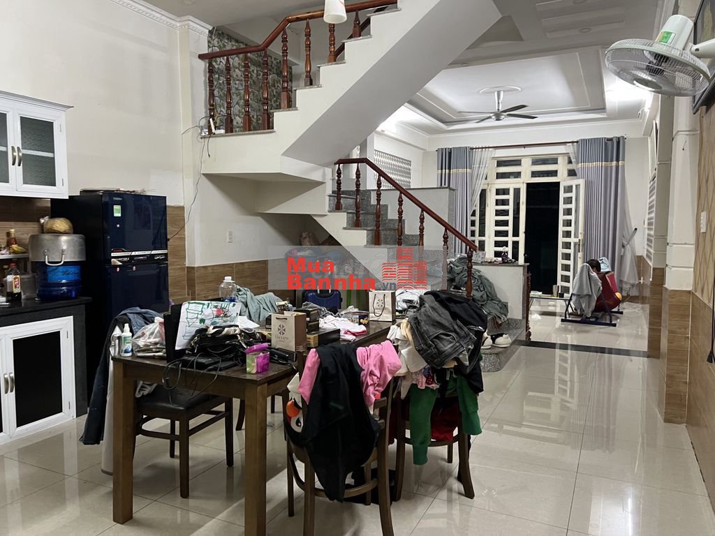 Bán nhà 2 Tầng 114m2 Đông Hòa,SHR đường ô tô thông,gần ngã 3 Cây Lơn