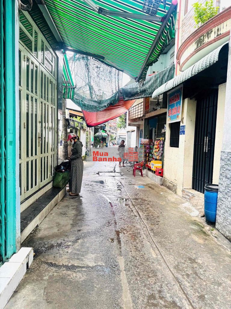 Nhà vay ngân Hàng  1ty giá Bán 2ty100 ngan 3.8x8,4 nhà 2 lầu giá 2ty1