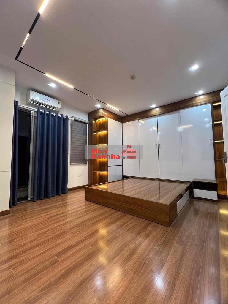 Siêu phẩm Đống Đa, Tôn Thất Tùng, 41m², 5 tầng, 5PN, giá sốc 6.7 tỷ!