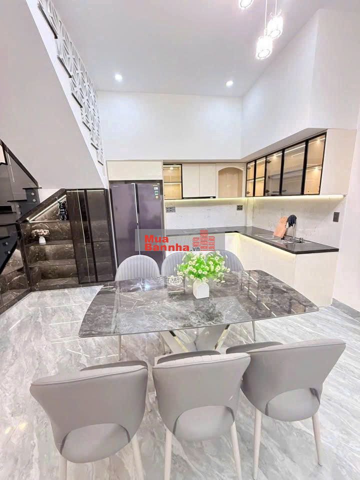 Bán nhà 1TR1l, 65m²- giá chỉ 1.4 tỷ – Cách làng đại học chỉ 1.5km!