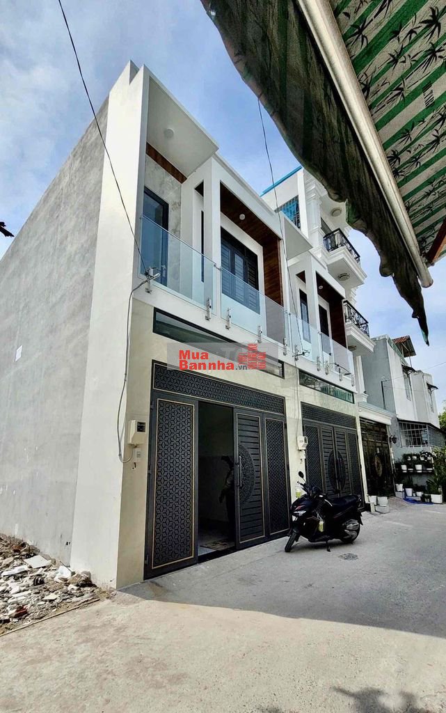 Nhà Lầu đường 6mét - Sát GiGaMall