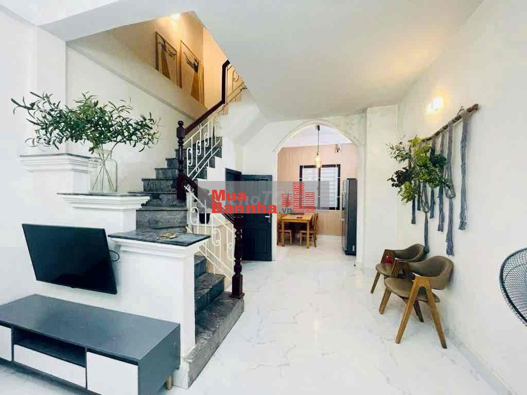 Phân khúc 7 t.ỷ. Diện tích rộng nhà ngõ thoáng, rộng, gần ô tô