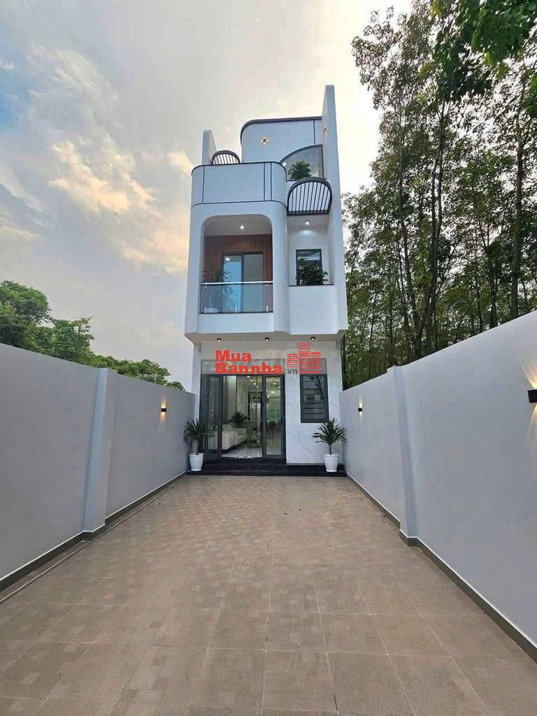 NHÀ Mặt tiền KD ĐX082 Định hòa Nhà trệt 2 lầu
Fuf nội thất
DT : 5×25