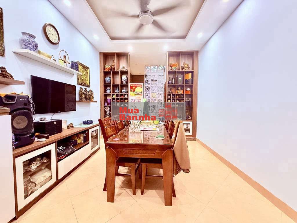 Bán nhà Thạch Bàn 30m 5 tầng