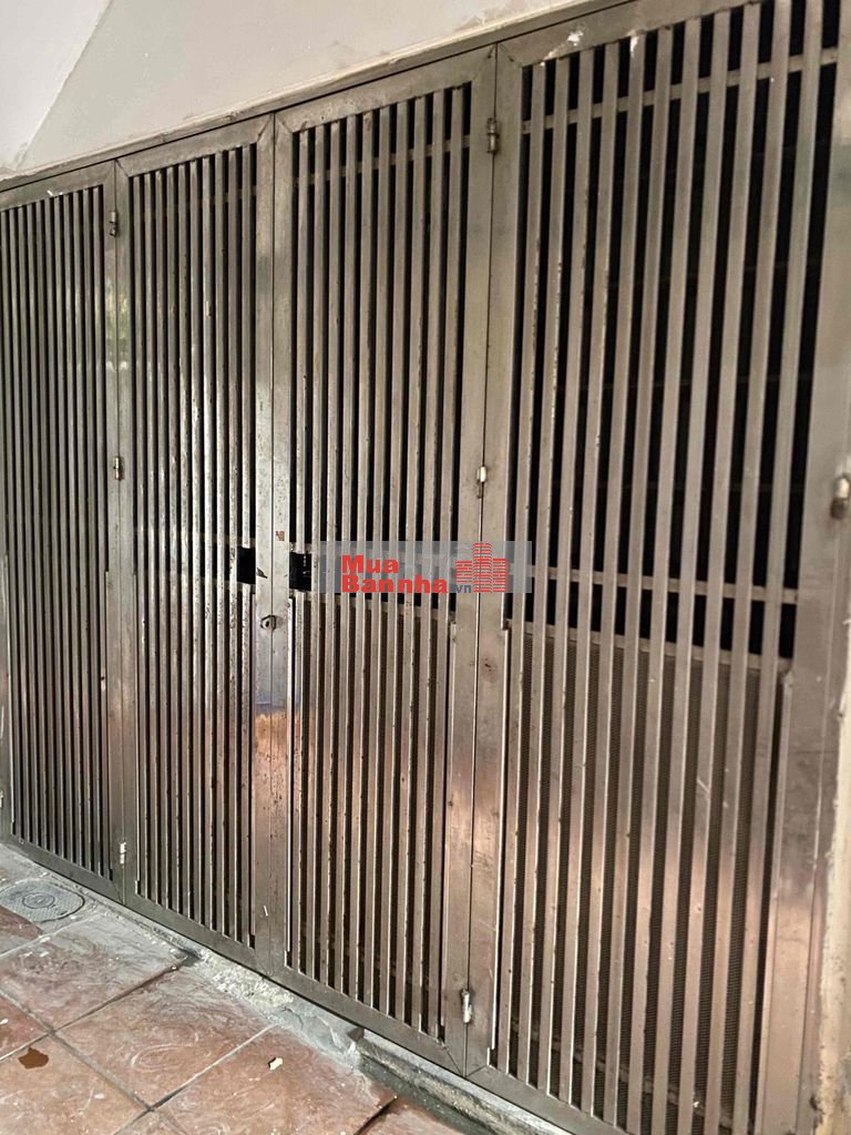 Bán nhà 5 tầng tại ngõ Trại Găng, gần chợ, trường học.