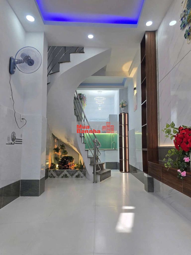 Nhà bán 5 Tầng 27m2 Tùng Thiện Vương P. Chánh Hưng Chỉ 4.75 Tỷ