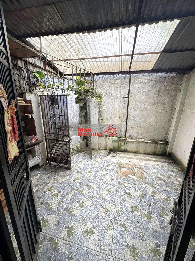 Bán nhà giá rẻ Long Biên + nhà cấp 4 - chính chủ