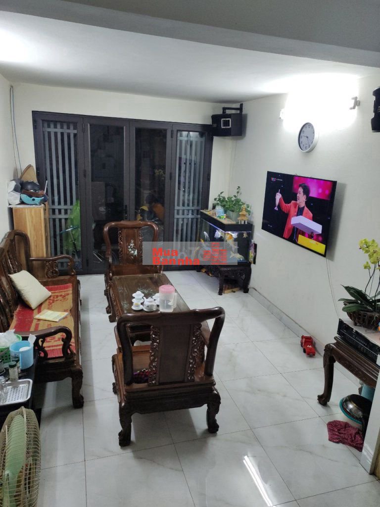 Giữa Hai Bà Trưng - 1 nhà ra phố - ngõ thông - ở ngay Trần Đại Nghĩa