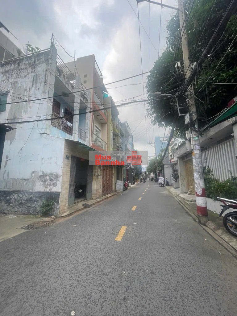 GẦN ĐẦM SEN - Đ.KHUÔNG VIỆT - Q11 - HẺM XE HƠI