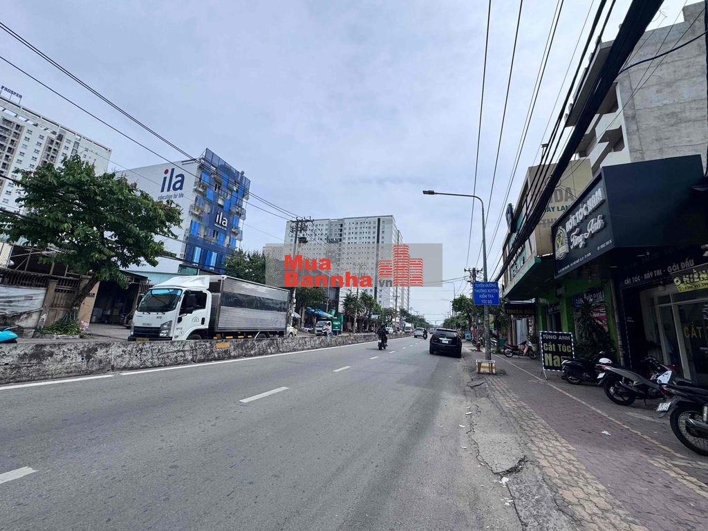 BÁN GẤP NHÀ MẶT TIỀN PHAN VĂN HỚN Q12. GẦN NGAY DIEU THỊ COOPMART.