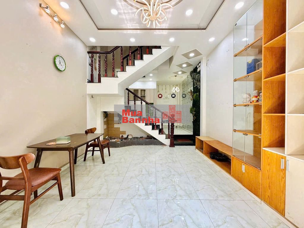 Nhà hẻm thông Nguyễn Văn Luông, 40 m2, 3 PN 2WC, xe hơi cách nhà 1 căn