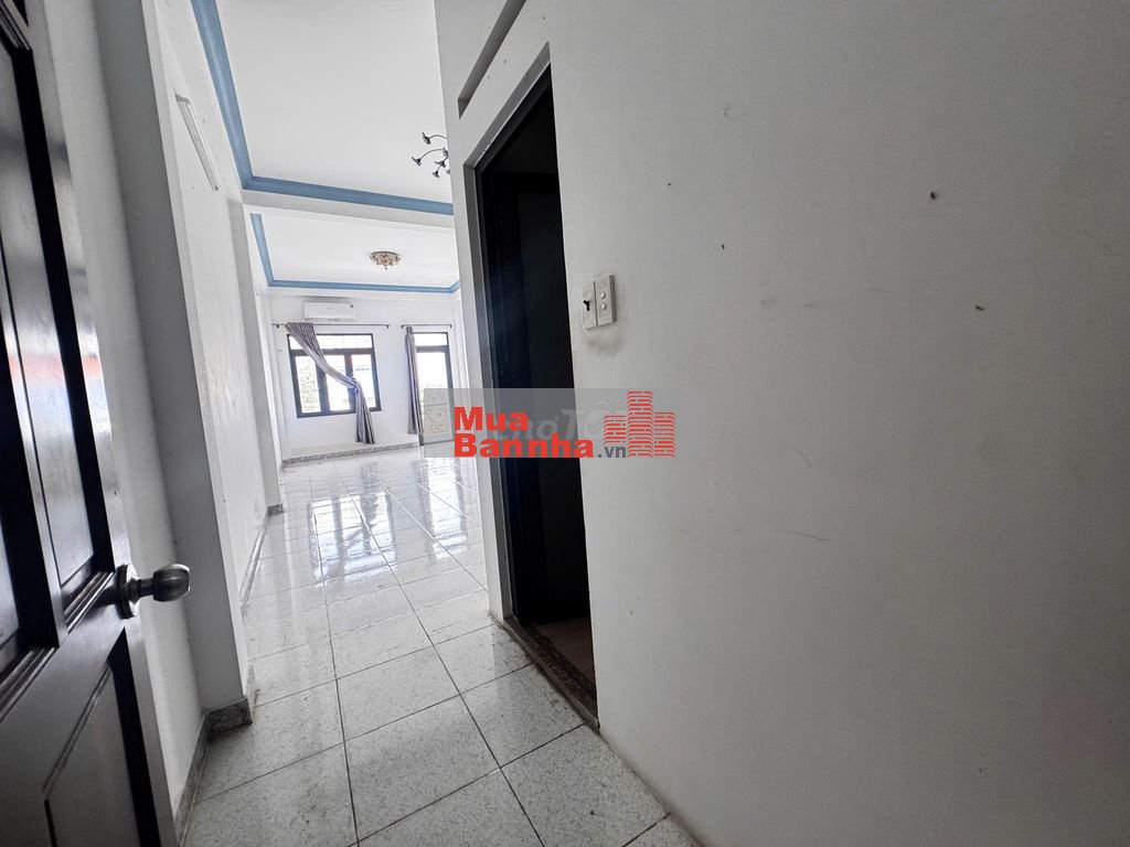 BÁN NHÀ 3 Tầng, DT: 4mx20m, Đường Đặng Thùy Trâm, gần ĐH Văn Lang CS3